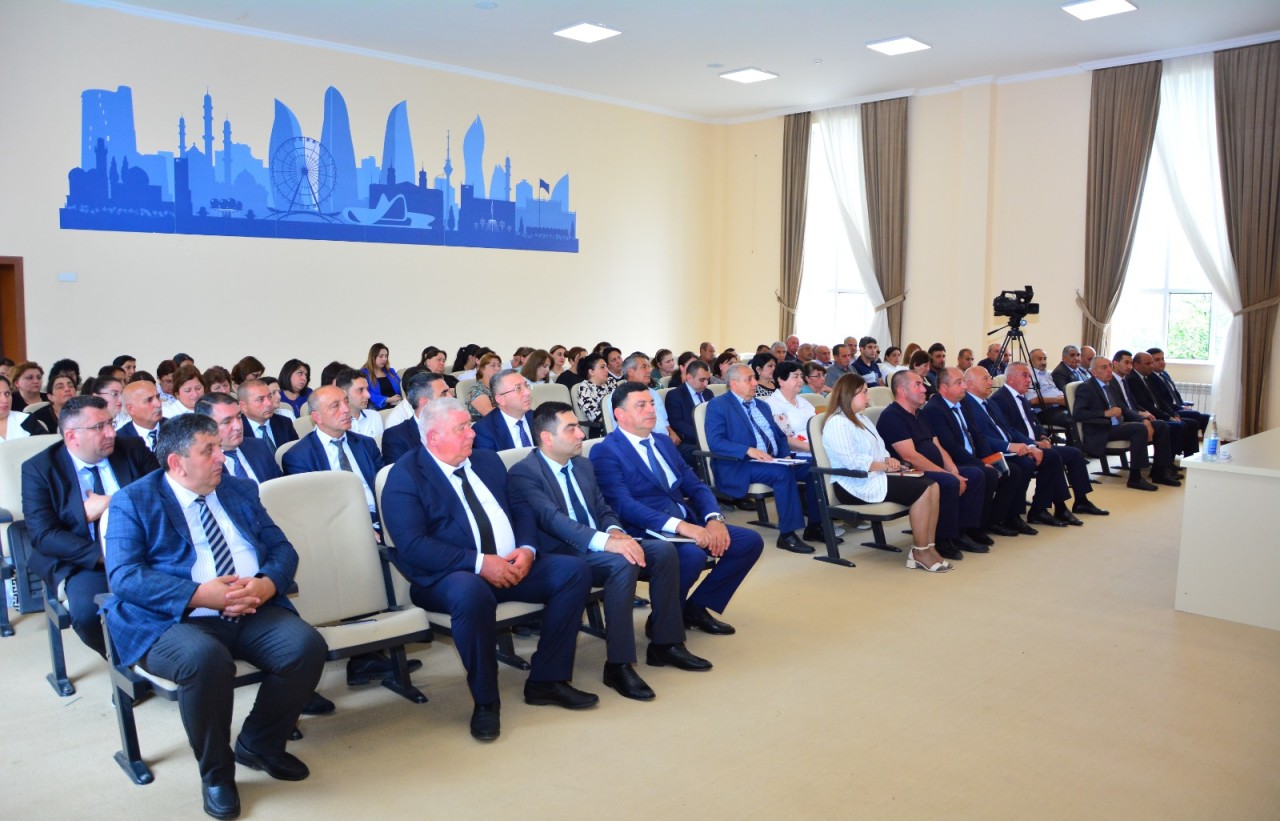 İcra başçısı sakinlərin təklif və müraciətlərini dinləyib - FOTOLAR